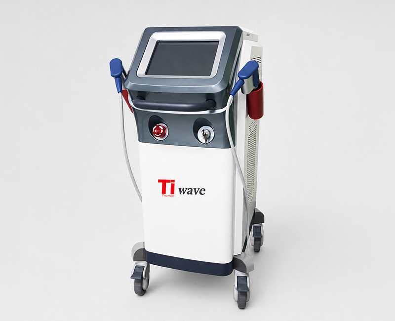 두 개의 핸드피스가 장착된 이동형 티웨이브(Ti wave) 시술 장비 이미지